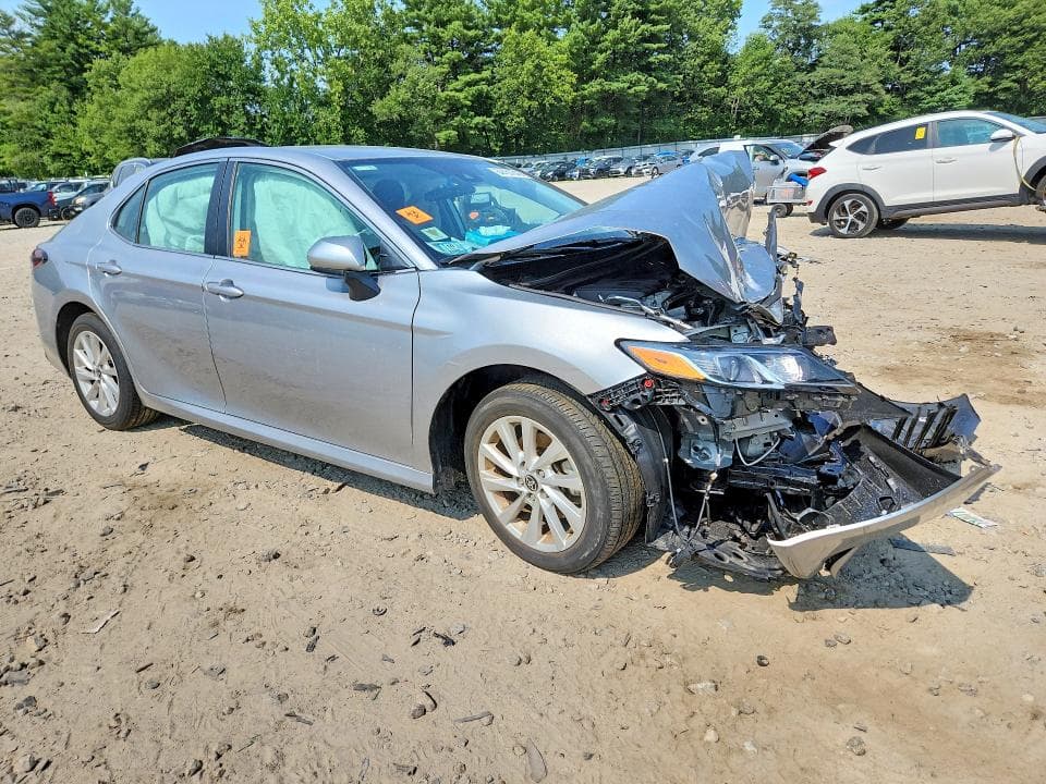 2024 TOYOTA CAMRY LE 4