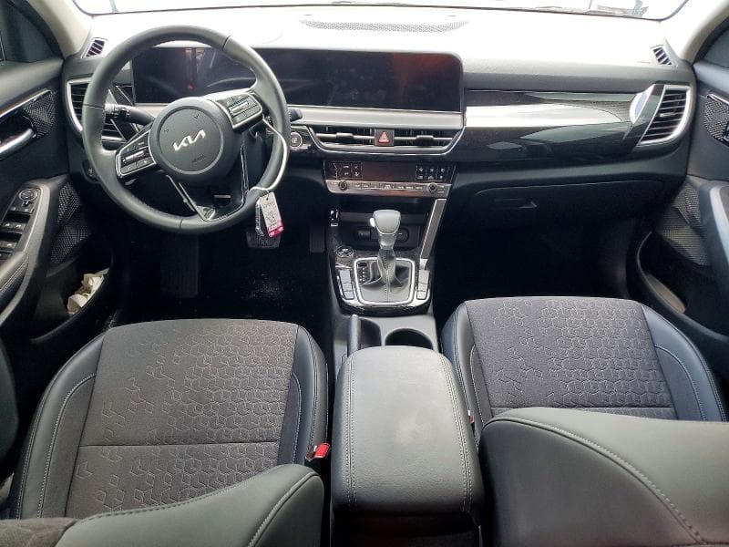 2025 KIA SELTOS S 8