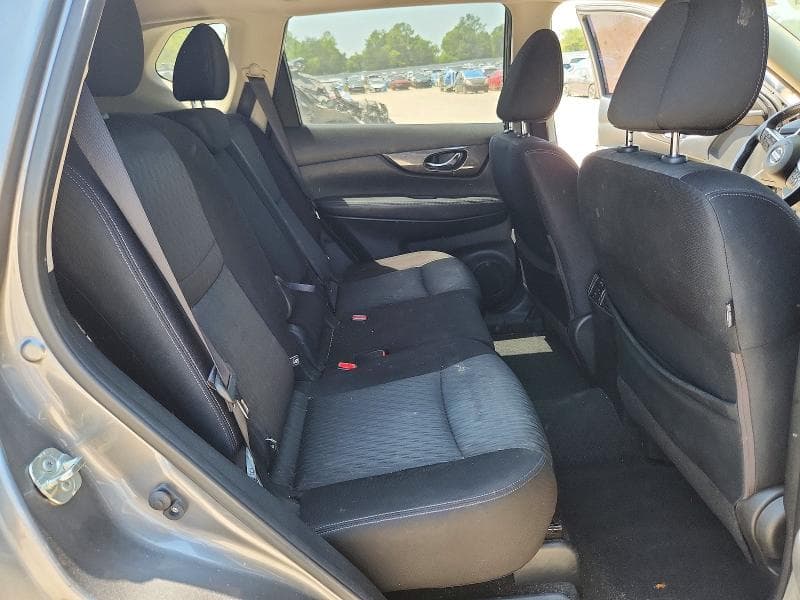 2018 NISSAN ROGUE SV 11