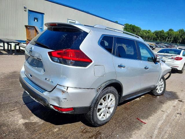 2017 NISSAN ROGUE SV 3