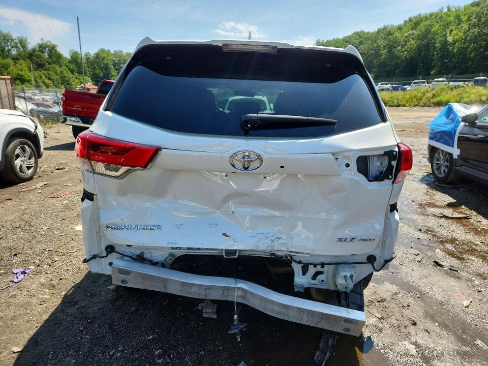 2017 TOYOTA HIGHLANDER XLE 6