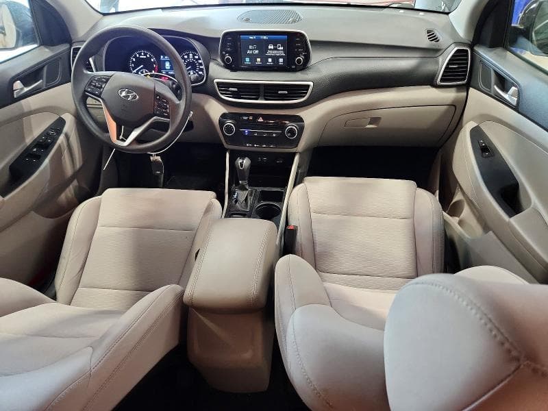 2020 HYUNDAI TUCSON SE 8