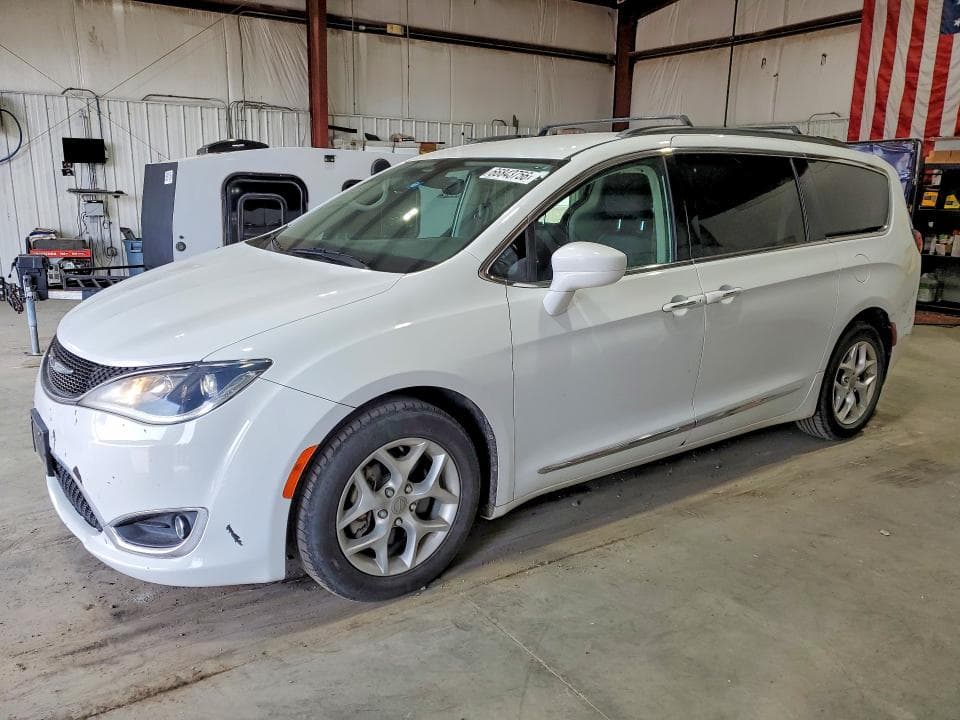 2017 CHRYSLER PACIFICA TOURING L - 1