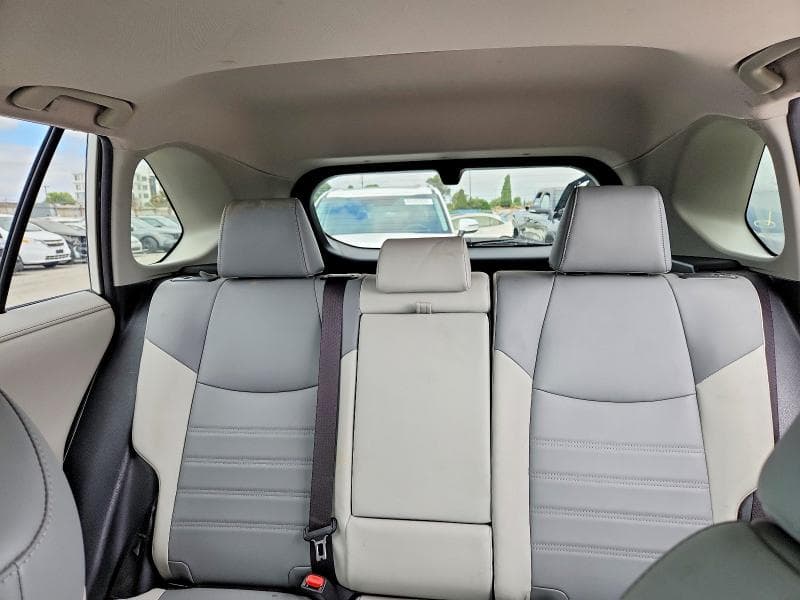 2019 TOYOTA RAV4 LIMITED 10