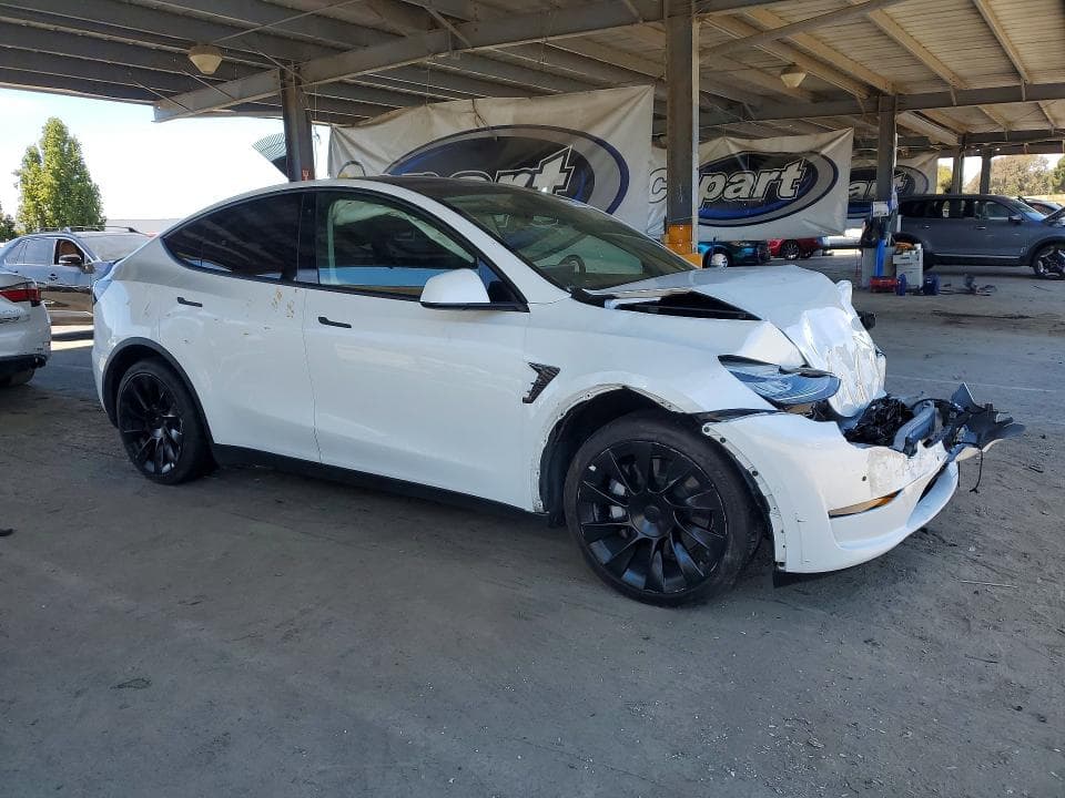 2022 TESLA MODEL  Y 4