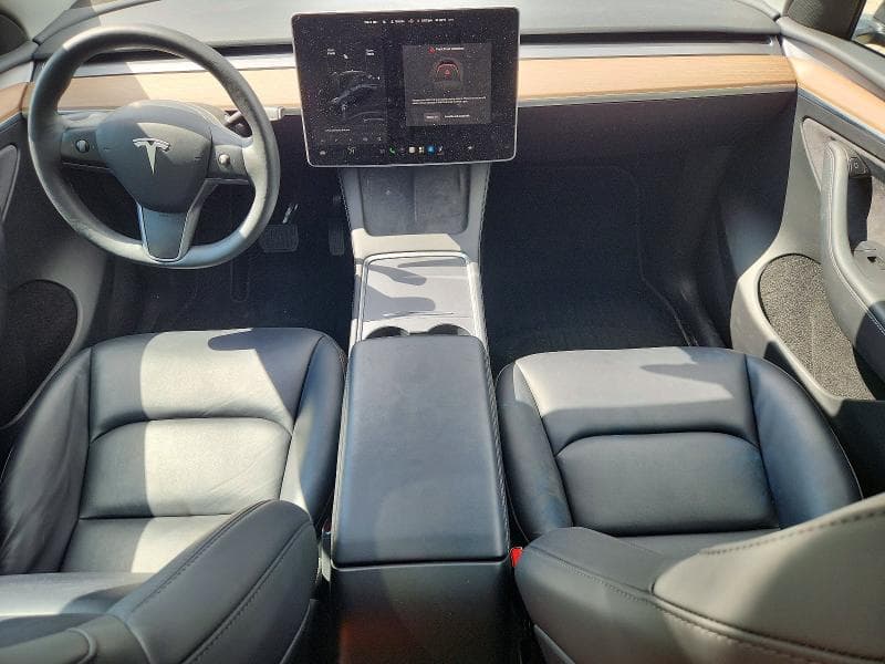 2024 TESLA MODEL Y 8
