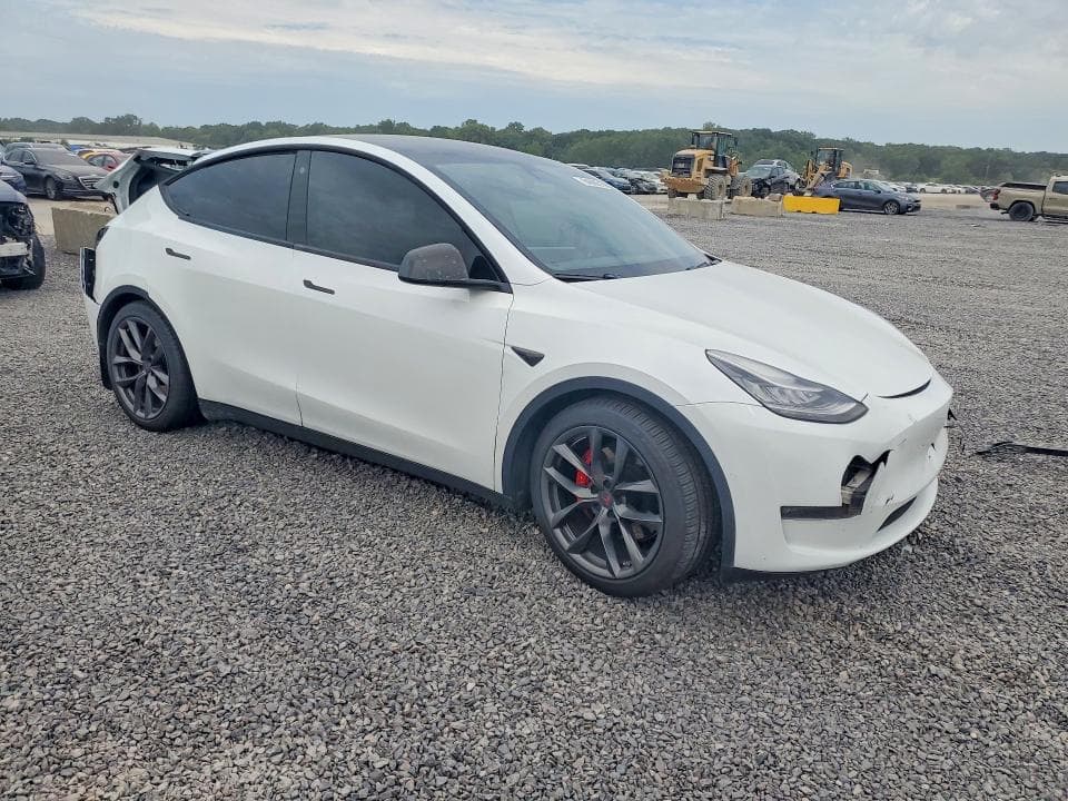 2021 TESLA MODEL Y 4