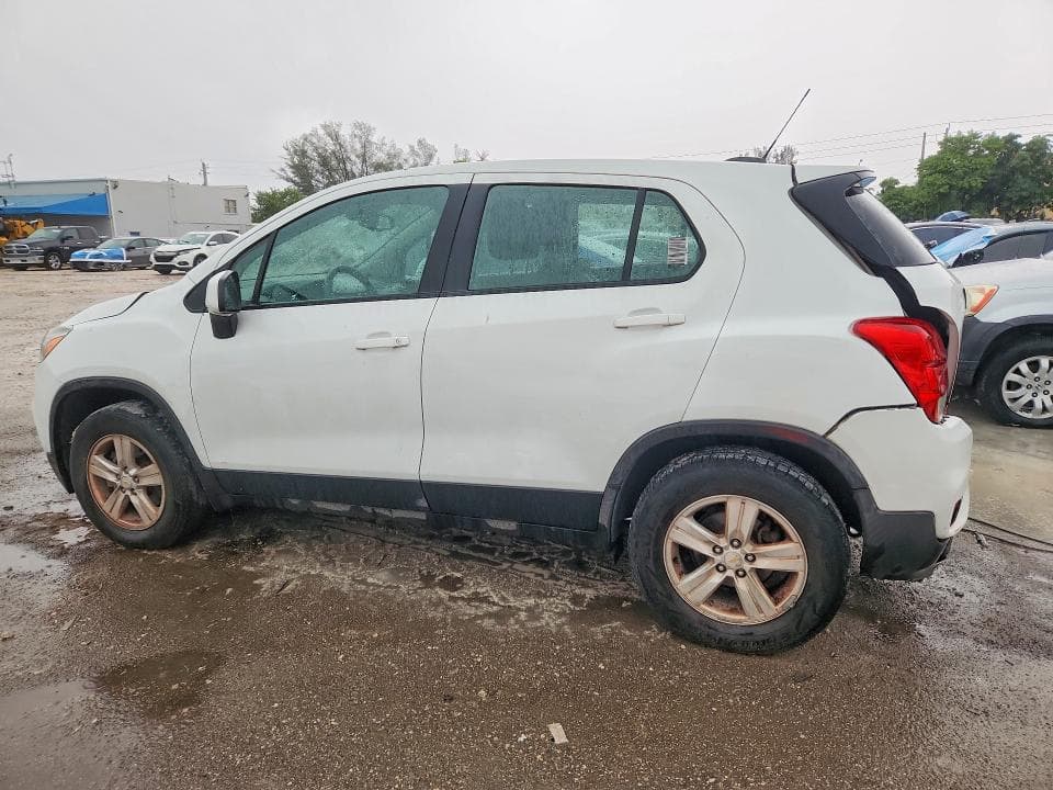 2017 CHEVROLET TRAX LS 2
