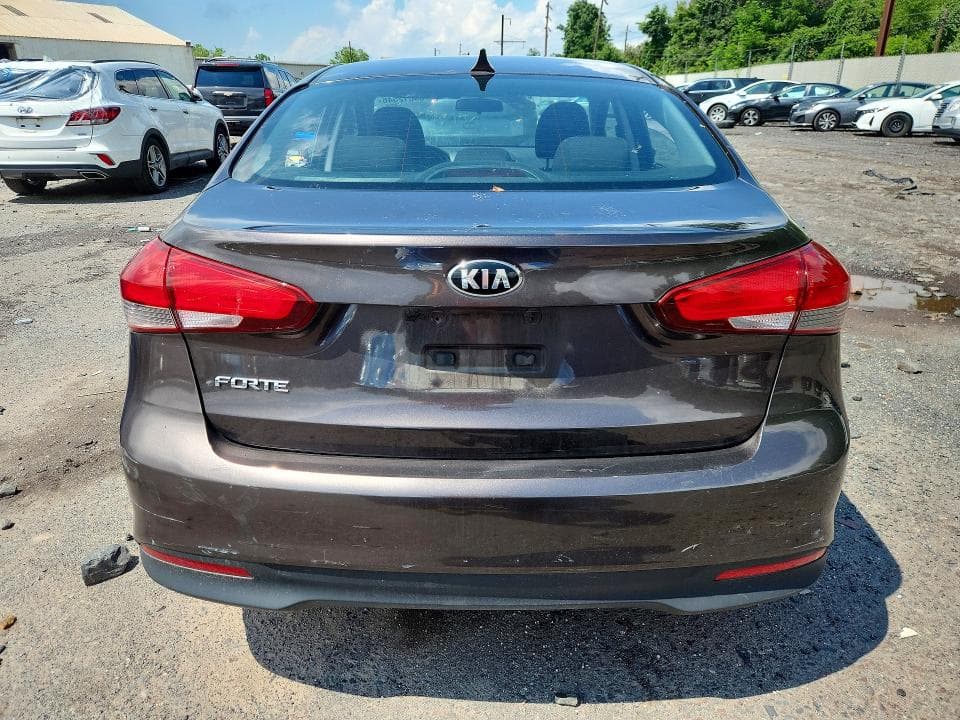 2017 KIA FORTE LX 6