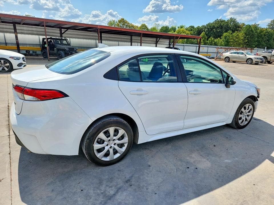 2026 TOYOTA COROLLA LE 3