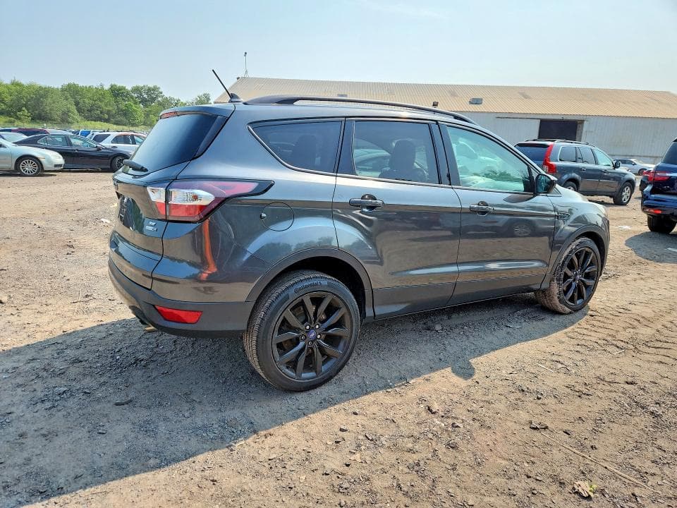 2018 FORD ESCAPE SE 3