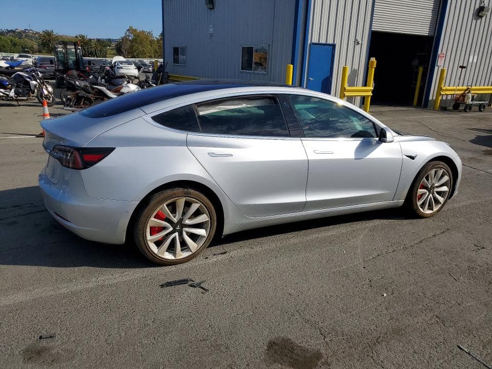 2018 TESLA MODEL 3 3