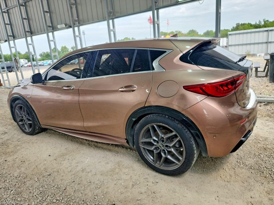 2017 INFINITI QX30 BASE 2