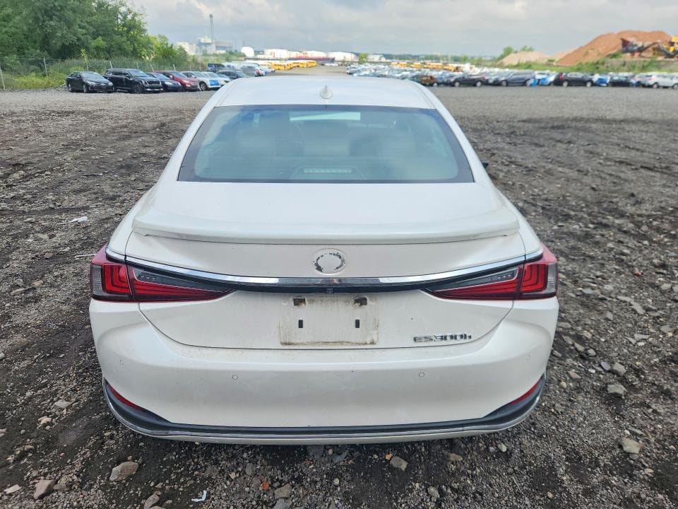 2022 LEXUS ES 300H BASE 6