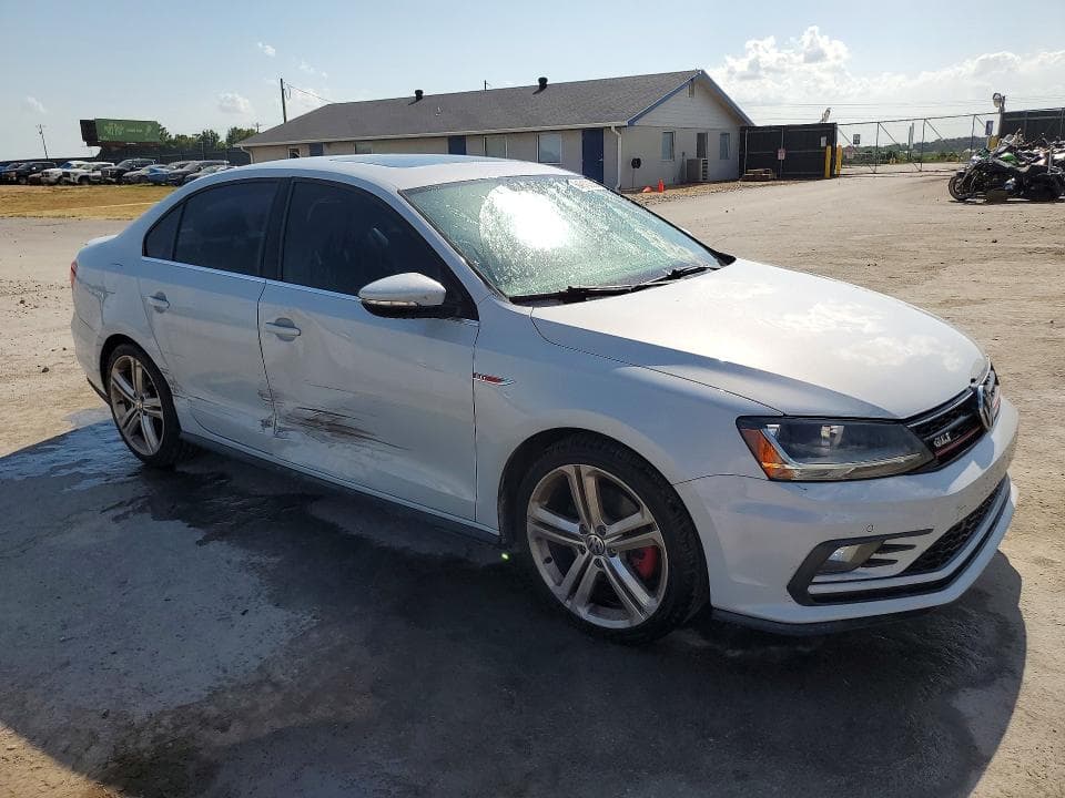 2017 VOLKSWAGEN JETTA GLI 4