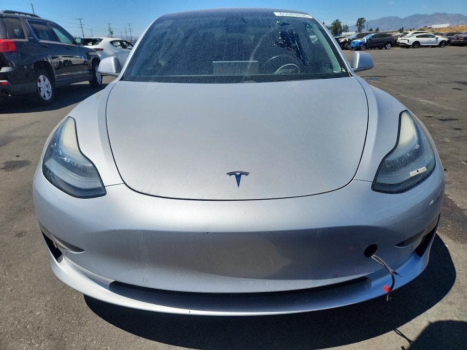 2018 TESLA MODEL 3 5