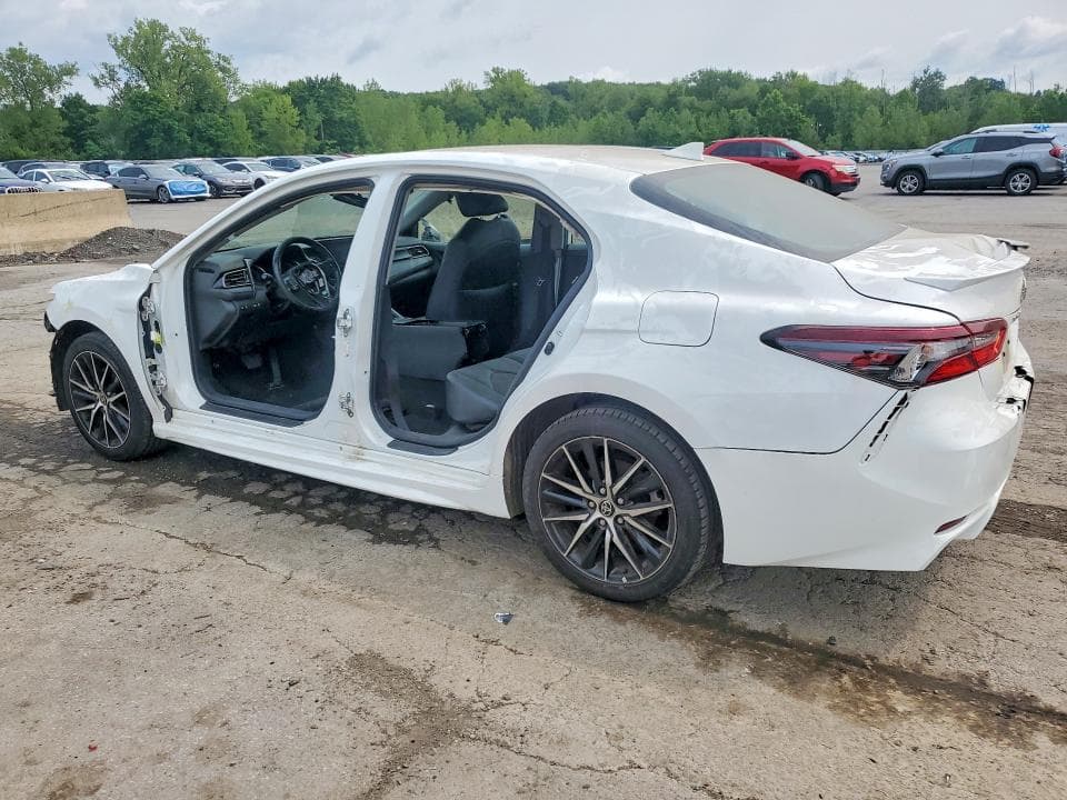 2023 TOYOTA CAMRY SE 2