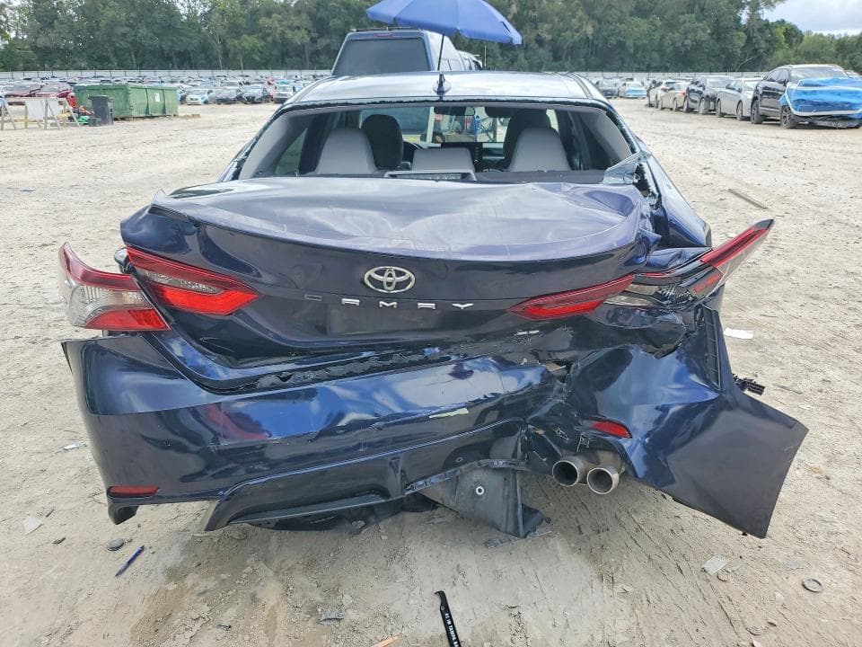 2021 TOYOTA CAMRY SE 6