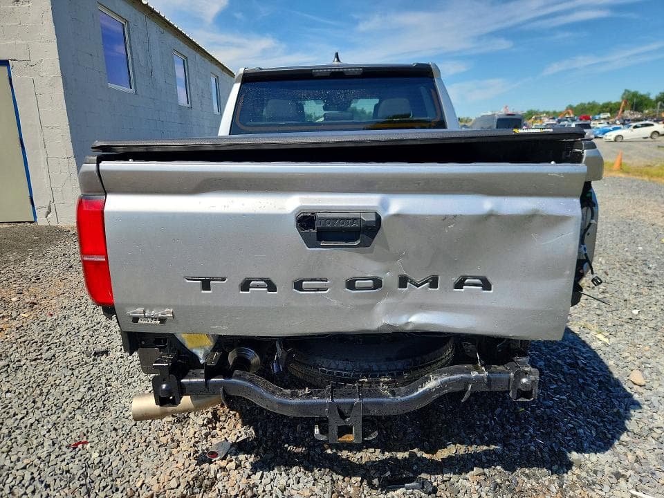 2026 TOYOTA TACOMA SR5 6