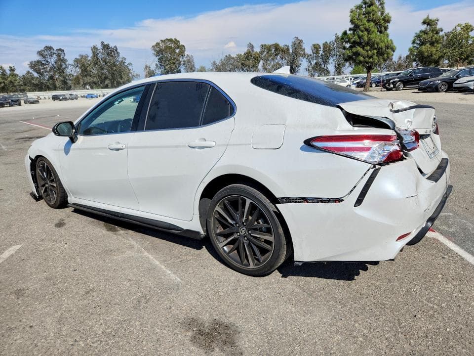 2020 TOYOTA CAMRY XSE 2