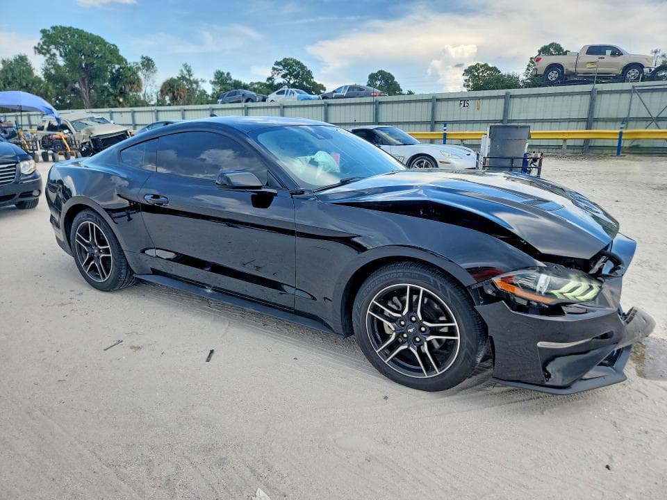 2022 FORD MUSTANG 4