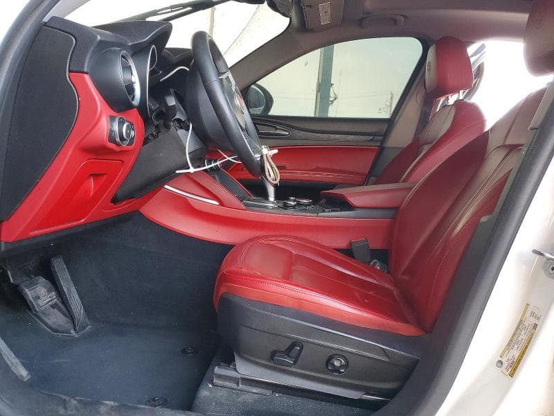 2019 ALFA ROMEO STELVIO 7