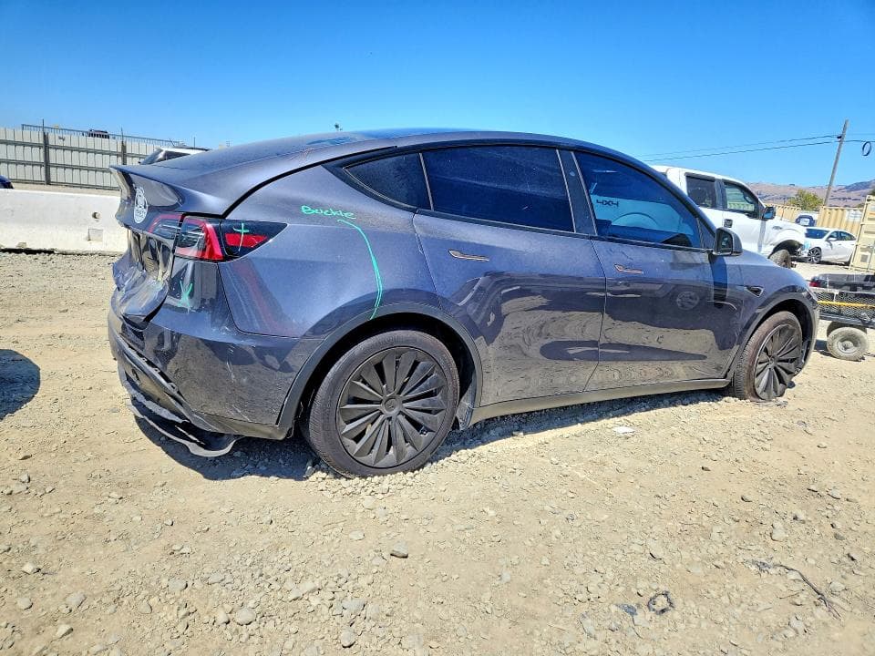 2023 TESLA MODEL Y 3
