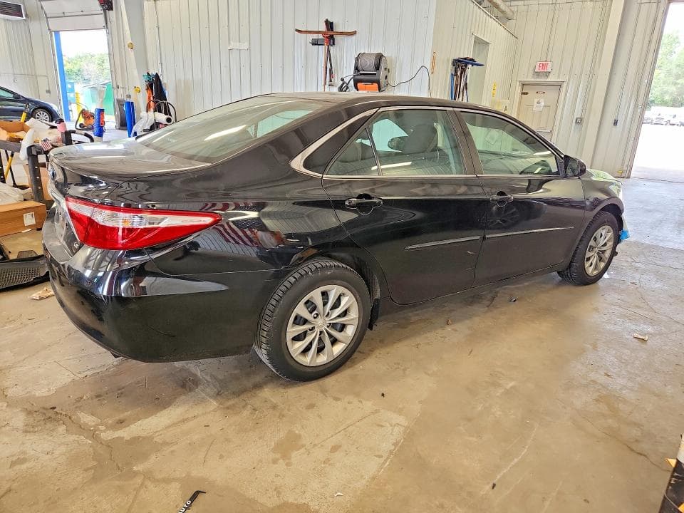 2017 TOYOTA CAMRY LE 3