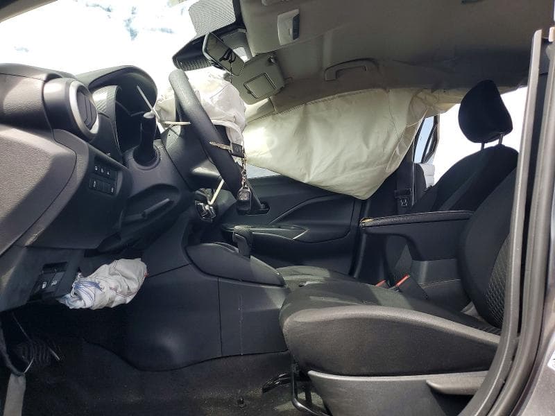 2023 NISSAN VERSA S 7