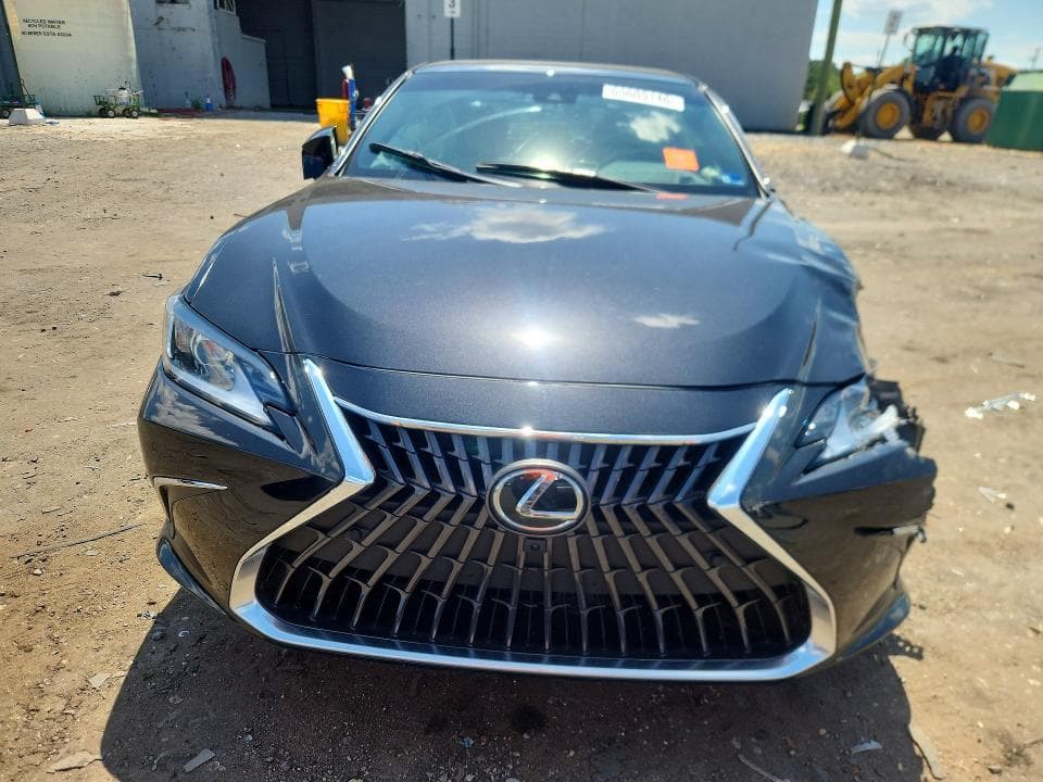 2025 LEXUS ES 300H LUXURY 5