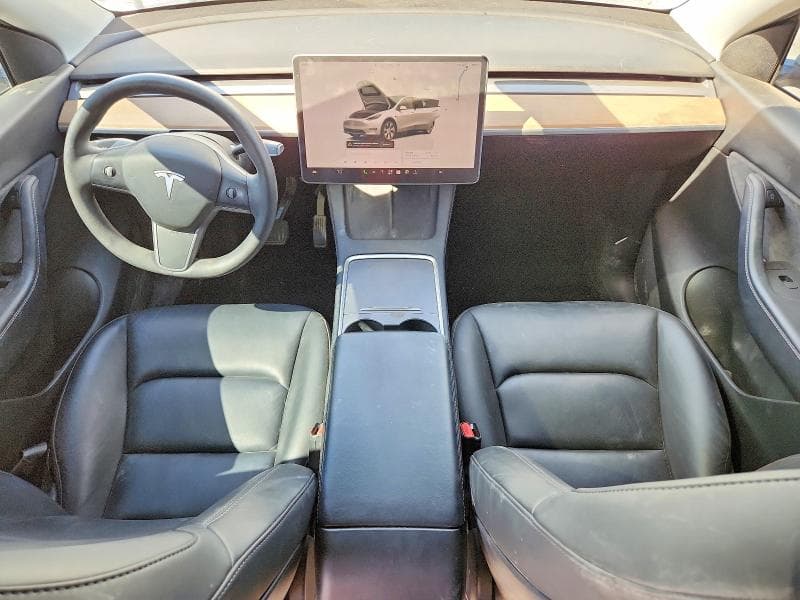 2022 TESLA MODEL Y 8