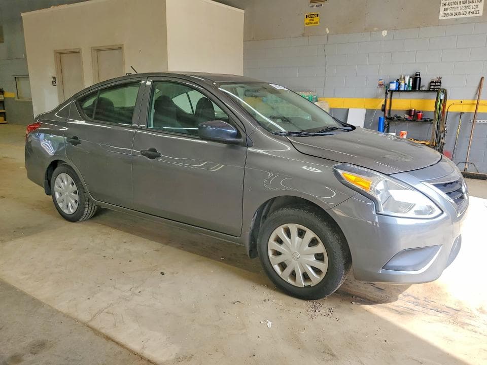2017 NISSAN VERSA 1.6 S 4