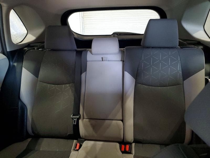 2021 TOYOTA RAV4 XLE 10