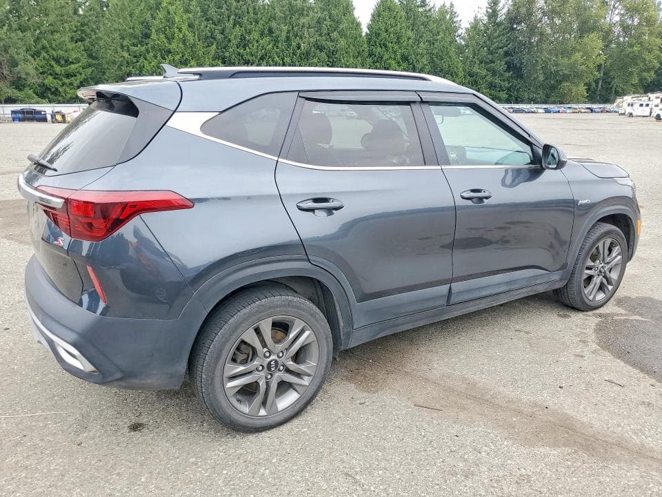 2021 KIA SELTOS S 3
