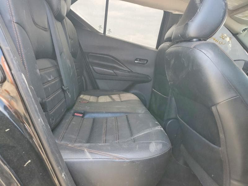 2019 NISSAN KICKS SR 11