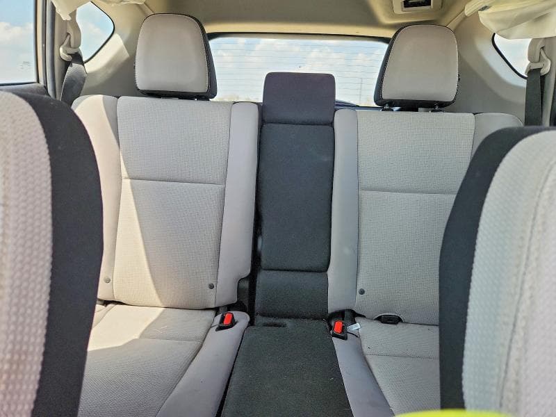 2017 TOYOTA RAV4 XLE 10