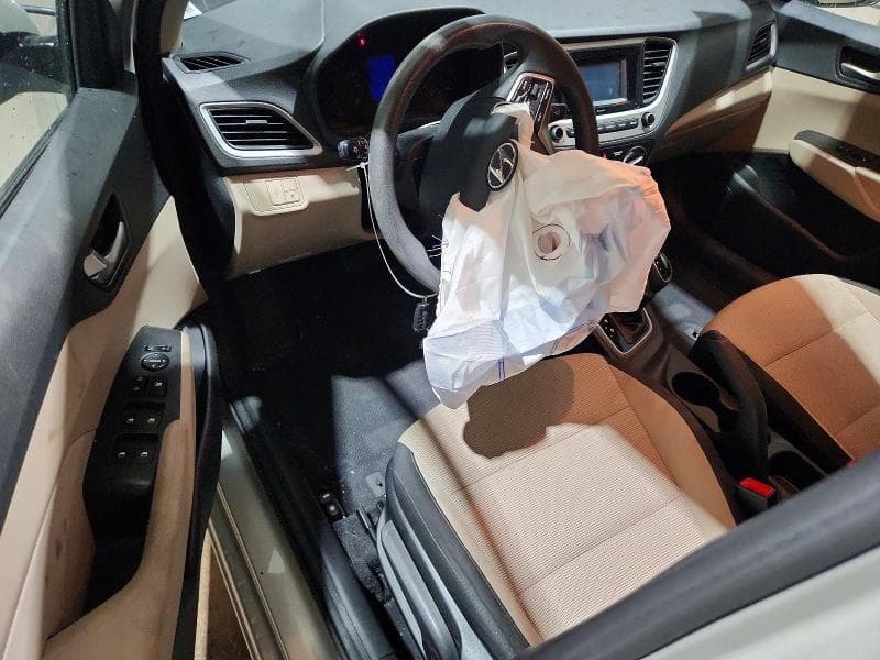 2019 HYUNDAI ACCENT SE 8