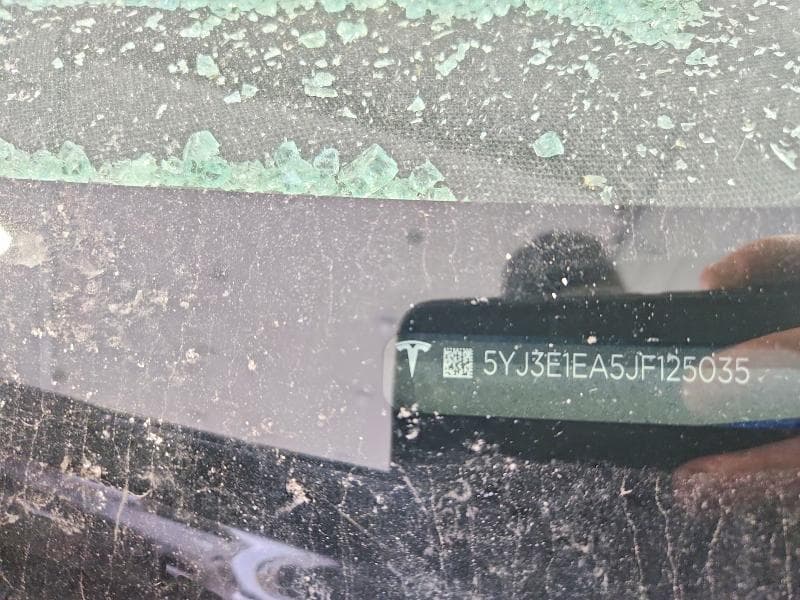 2018 TESLA MODEL 3 13