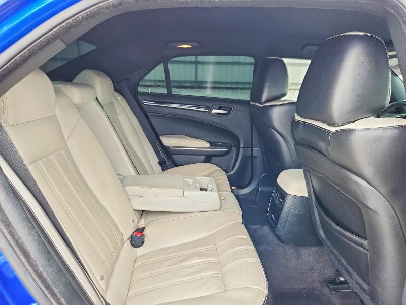 2018 CHRYSLER 300 S 10