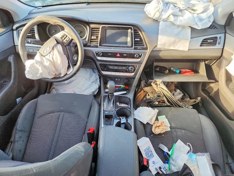 2019 HYUNDAI SONATA SE 8