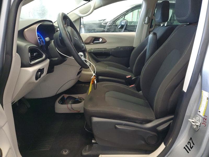 2021 CHRYSLER VOYAGER L 7