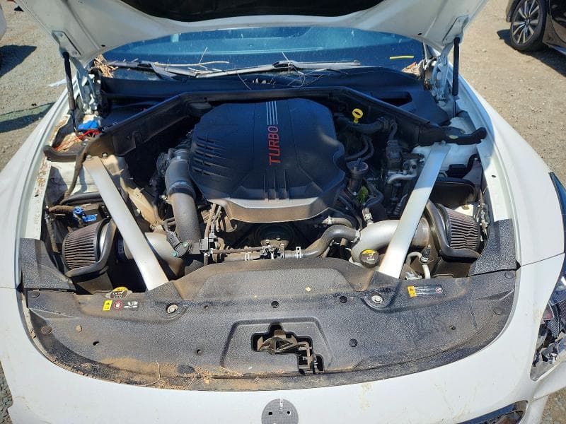 2018 KIA STINGER GT1 11