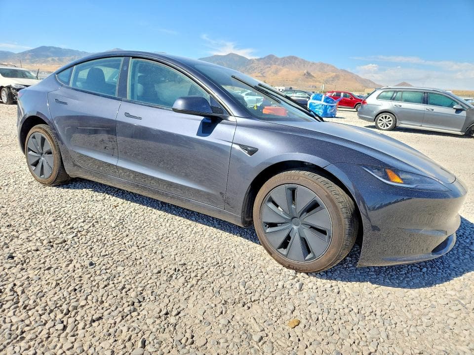 2026 TESLA MODEL 3 4