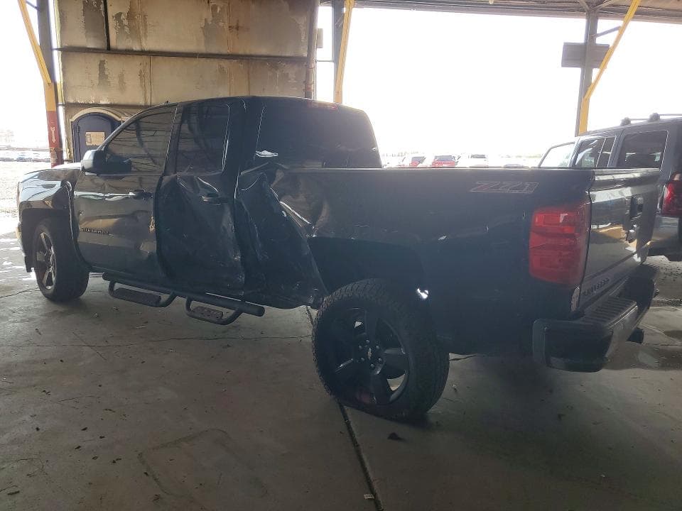 2017 CHEVROLET SILVERADO K1500 LT 2