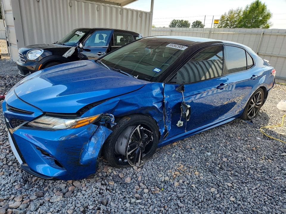 2018 TOYOTA CAMRY XSE - 1