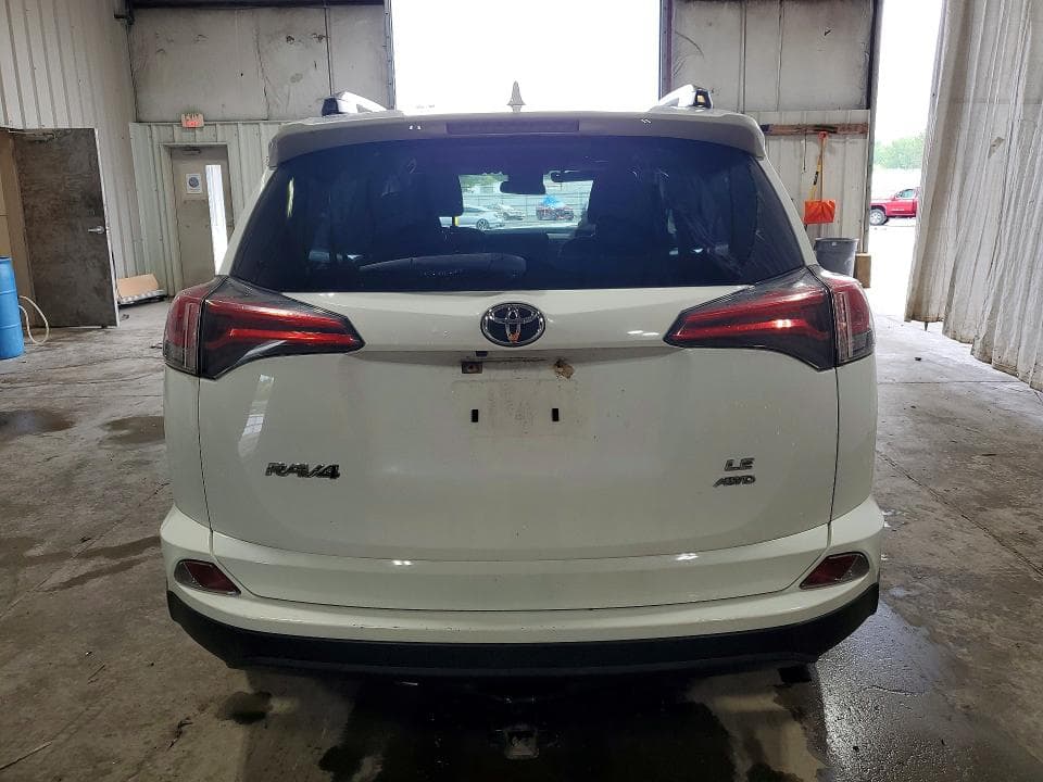 2018 TOYOTA RAV4 LE 6