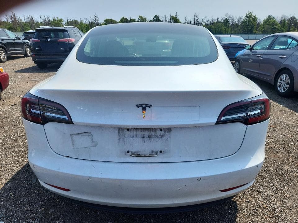 2018 TESLA MODEL 3 6