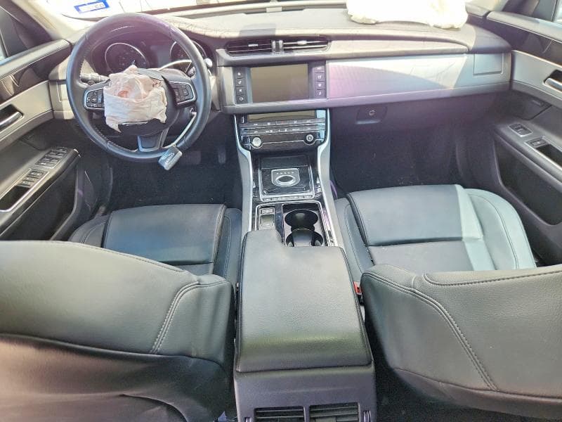 2018 JAGUAR XF PREMIUM 8