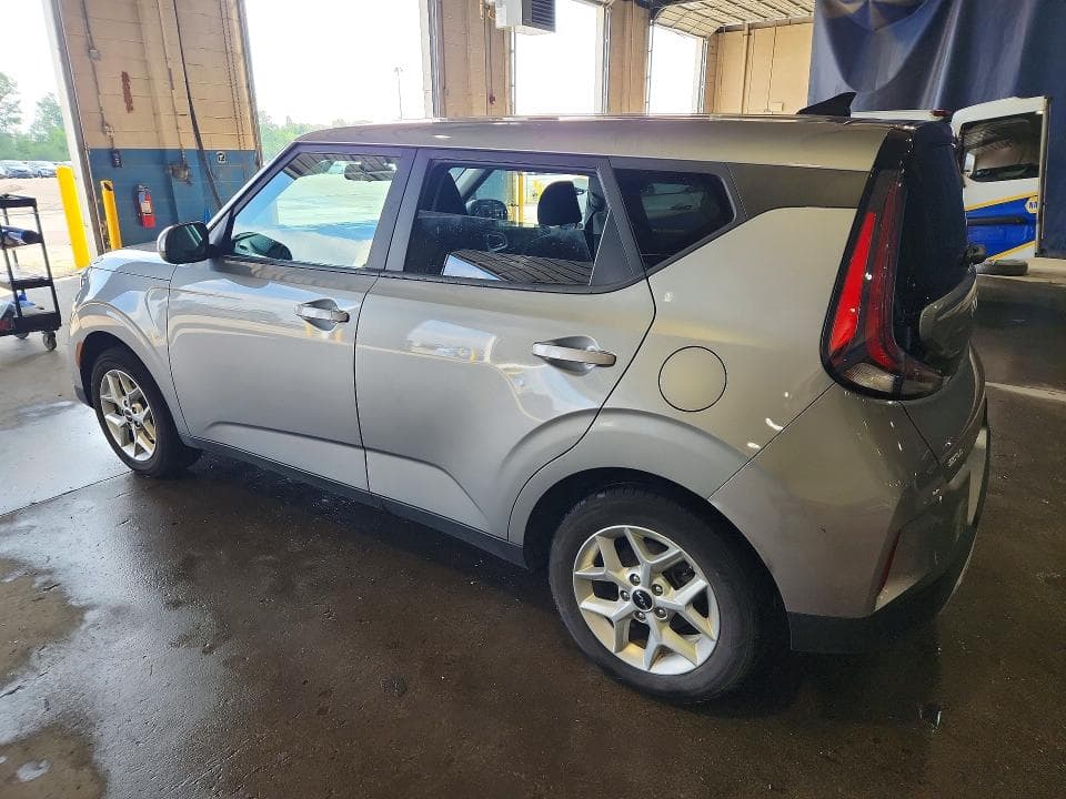 2023 KIA SOUL LX 2
