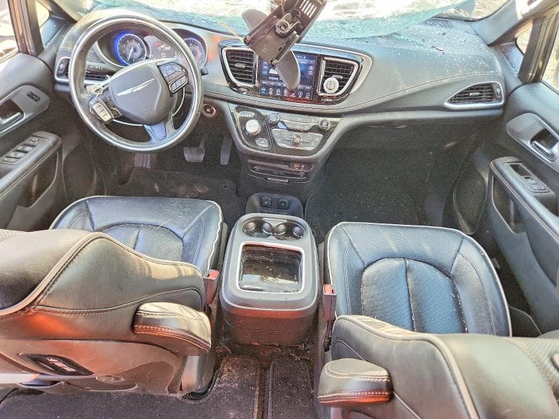 2018 CHRYSLER PACIFICA LIMITED 8